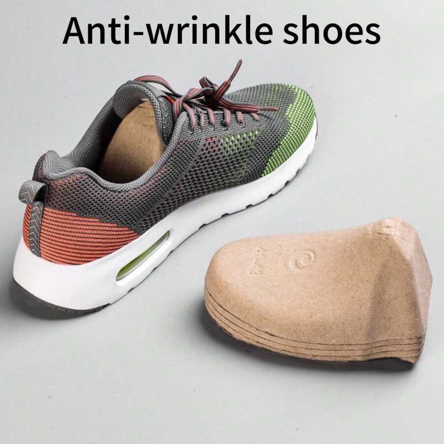Giày sneaker với shoe tree giữ form
