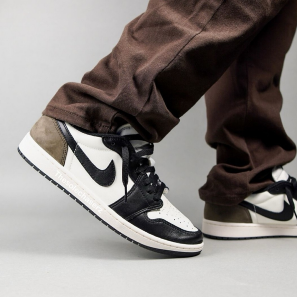 Giày Nike Air Jordan 1 Retro Low OG Mocha tại AchiSneaker